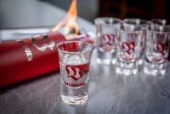 Vegefeuer Kräuter-Likör - Premium Liqueur - 55% - 700ml -Angebote Grillgarten Store 19386 Vegefeuer Glaeser Set