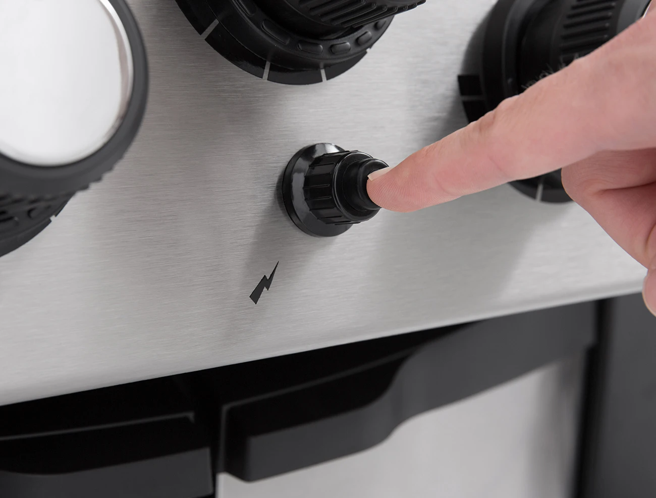 Broil King Signet 390 Gasgrill Inkl. Drehspieß + Grillfürst Fettschiene - Modell 2023 11 Broil King Signet 390 Gasgrill Inkl. Drehspieß + Grillfürst Fettschiene - Modell 2023 – Bild 11