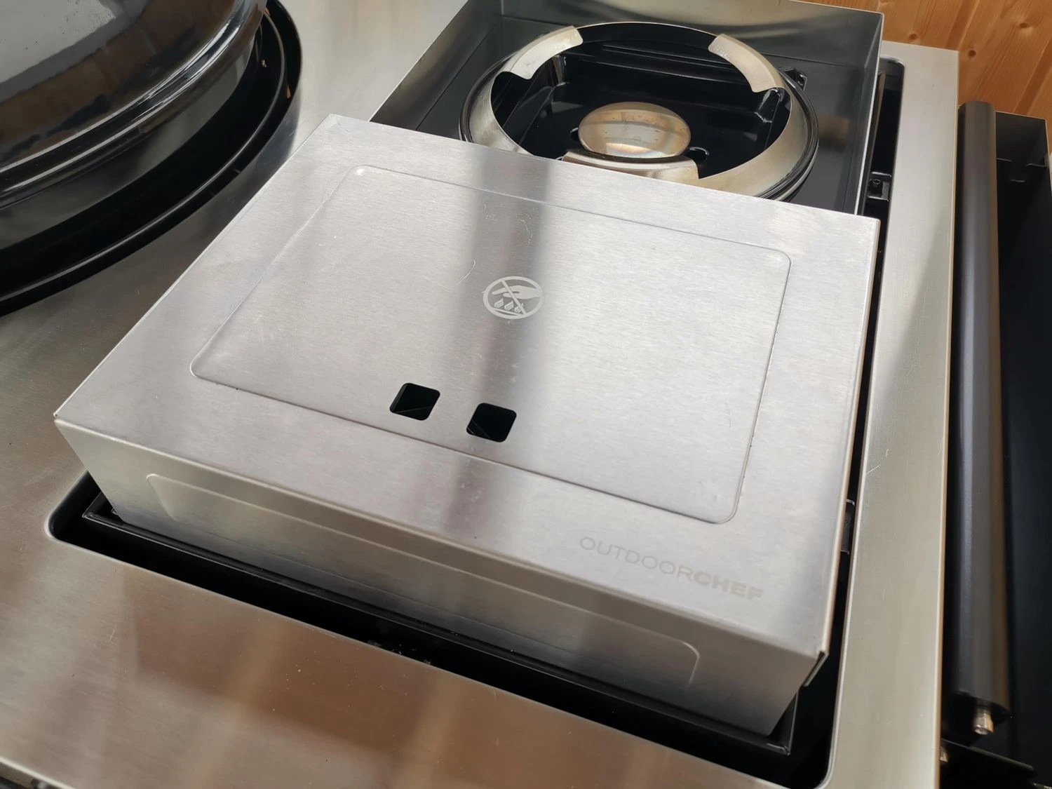 Outdoorchef Edelstahl-Aufheizabdeckung Für Lugano Steak Zone 1 Outdoorchef Edelstahl-Aufheizabdeckung Für Lugano Steak Zone