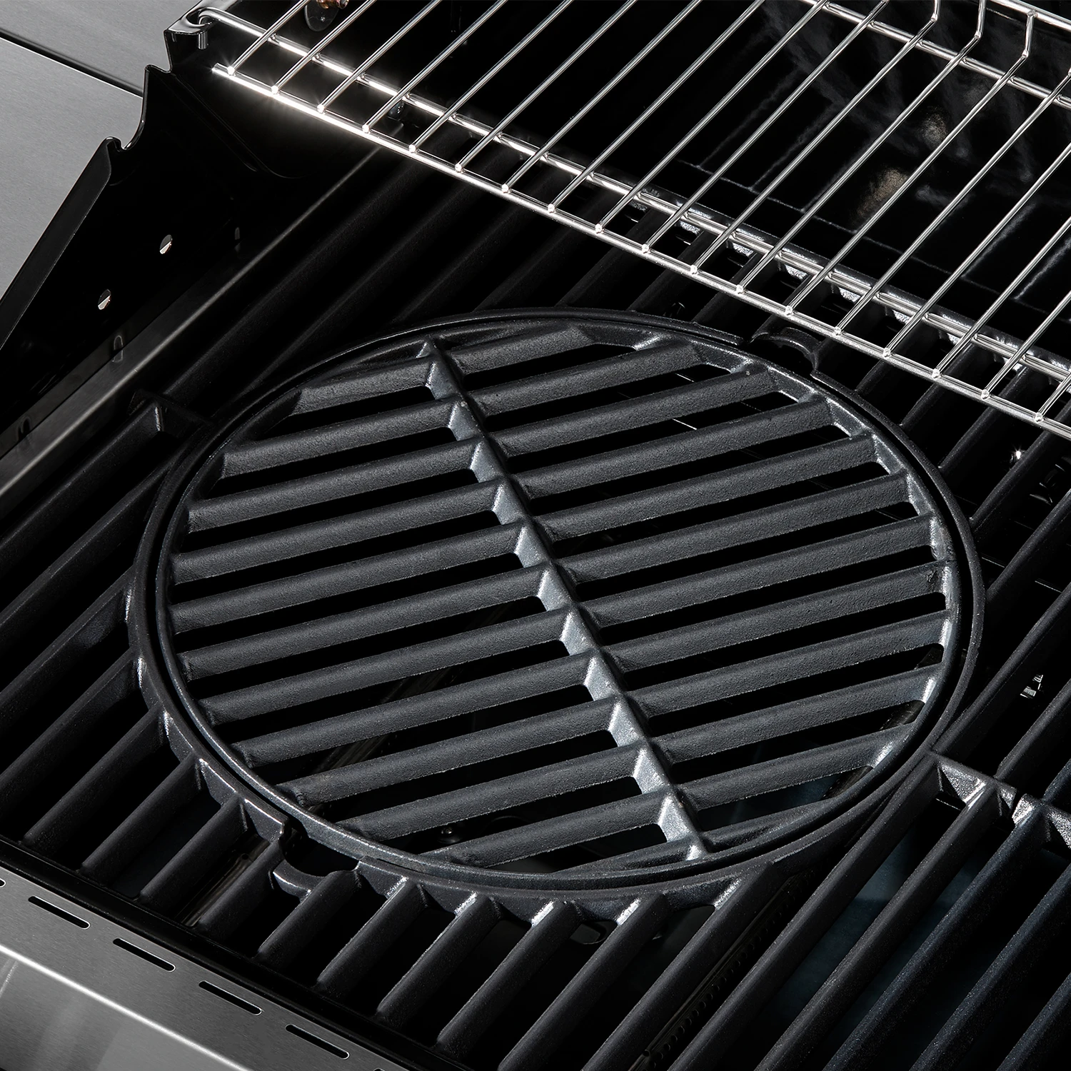 Rösle Edelstahl Gasgrill Videro G6-S VARIO+ - Limited Edition Modell 2023 - X-DEAL Inkl. Abdeckhaube, Grillplatte Und Drehspieß 9 Rösle Edelstahl Gasgrill Videro G6-S VARIO+ - Limited Edition Modell 2023 - X-DEAL Inkl. Abdeckhaube, Grillplatte Und Drehspieß – Bild 9