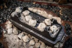 Grillfürst Dutch Oven Set BBQ Kastenform BK4 Aus Gusseisen - X-DEAL Inkl. Tragetasche / Aufbewahrungstasche, Gusseisen Pflege Und Deckelheber -Angebote Grillgarten Store BBQ Kastenform Briketts