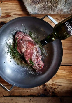 The Bastard Carbonstahl Wok Ø 40 Cm 6 The Bastard Carbonstahl Wok Ø 40 Cm -Angebote Grillgarten Store Bastard Carbonstahl Wok Anwendung