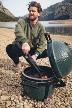 Big Green Egg Looftlighter X - Akkubetriebener Grillanzünder -Angebote Grillgarten Store Big Green Egg Looftlighter X Egg Keramikgrill Lifestyle