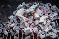 BlackSellig Steakhousekohle / Restaurant Holzkohle 10 Kg -Angebote Grillgarten Store Black Sellig Restaurant Kohle Glutbild