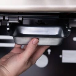 Broil King Baron 490 Black Gasgrill Inkl. Drehspieß - Modell 2023 - SMART Deal Inkl. Grillfürst Grill Control -Angebote Grillgarten Store Broil King Gasgrill 875282 BARON490 DRIP TRAY 01