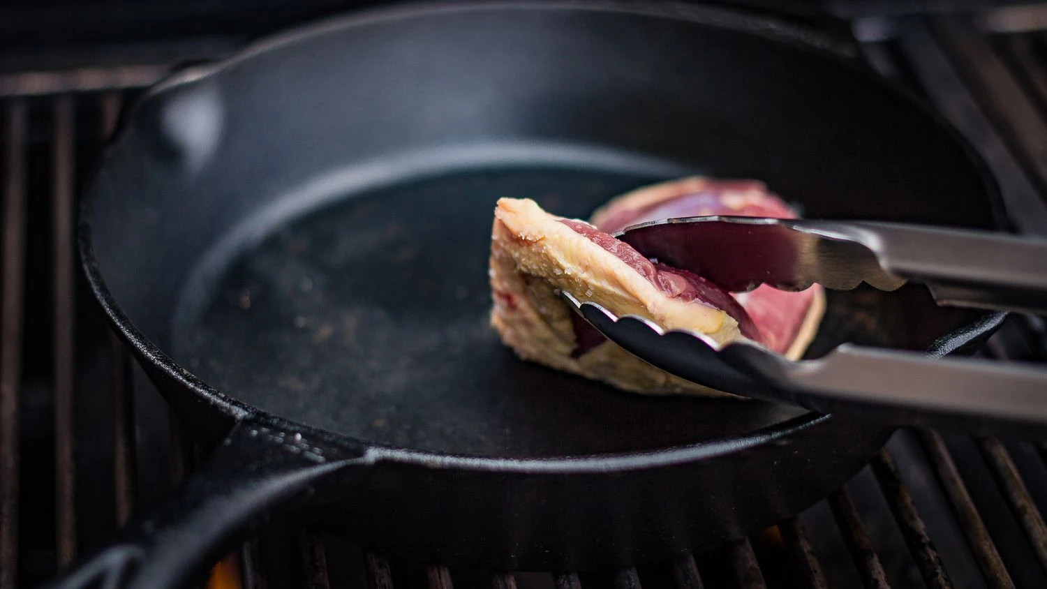 Grillfürst Edelstahl Grillzange 54 Cm - Borussia Dortmund Edition 4 Grillfürst Edelstahl Grillzange 54 Cm - Borussia Dortmund Edition – Bild 4