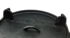 Grillfürst Dutch Oven Set BBQ Edition DO20 - X-DEAL Inkl. Tragetasche / Aufbewahrungstasche, Gusseisen Pflege, Ringreiniger, Deckelheber Und Bambus-Kochlöffel -Angebote Grillgarten Store Grillfuerst Dutch Oven Logo