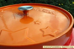 Grillfürst Emaillierter Dutch Oven Ohne Füsse DO12 - Rot 10 Grillfürst Emaillierter Dutch Oven Ohne Füsse DO12 - Rot -Angebote Grillgarten Store Grillfuerst Dutch Oven farbig DO12 orange Deckel
