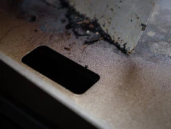 Grillfürst Plancha Grill - 2 Brenner Mit Insgesamt 7 KW Und Edelstahl Plancha 20 Grillfürst Plancha Grill - 2 Brenner Mit Insgesamt 7 KW Und Edelstahl Plancha -Angebote Grillgarten Store Grillfuerst Plancha Grill Ablaufoeffnung 1