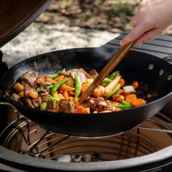 Kamado Joe Karbonstahl Wok -Angebote Grillgarten Store Kamado Joe Wok Karbonstahl Mood01
