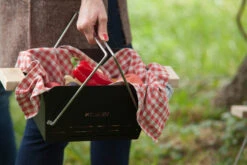 Knister Grill Small - Holzkohle Kompaktgrill 17 Knister Grill Small - Holzkohle Kompaktgrill -Angebote Grillgarten Store Knister Gril Small Tragekorb