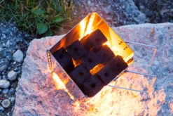 McBrikett Klappkamin / Zusammenklappbarer Anzündkamin 7 McBrikett Klappkamin / Zusammenklappbarer Anzündkamin -Angebote Grillgarten Store Mc Brikett Klapp Kamin 5