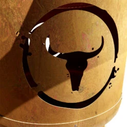 Moesta Bandit FirePlace 57 Cm Durchmesser - Inkl. BBQ Disk (Ø 75 Cm) Und Ablagebretter PaperBlank Schwarz -Angebote Grillgarten Store Moesta Bandit Feuertonne Logo Detail 1