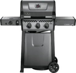 Napoleon Freestyle 365 Gasgrill, Graphit - Mit Sizzle Zone - Modell 2023 - X-DEAL Inkl. Abdeckhaube Und Gussplatte
