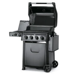 Napoleon Freestyle 425 Gasgrill, Graphit - Mit Sizzle Zone - Modell 2023 - X-DEAL Inkl. Drehspieß 25 Napoleon Freestyle 425 Gasgrill, Graphit - Mit Sizzle Zone - Modell 2023 - X-DEAL Inkl. Drehspieß -Angebote Grillgarten Store Napoleon Gasgrill Freestyle 425 Sizzle Zone Seite abgeklappt 1
