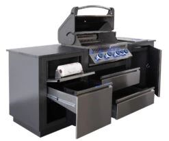 Napoleon Outdoor Küche Oasis Compact 105 Mit Prestige 500 Einbaugrill Und Einbau Sizzle Zone - Inkl. Arbeitsplatte Aus Feinsteinzeug 10 Napoleon Outdoor Küche Oasis Compact 105 Mit Prestige 500 Einbaugrill Und Einbau Sizzle Zone - Inkl. Arbeitsplatte Aus Feinsteinzeug -Angebote Grillgarten Store Napoleon Oasis Compact P500 Kuechenrollenhalter Muelleimerschrank 3 1678963773