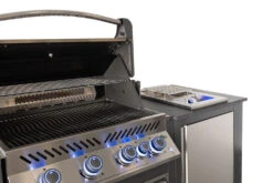 Napoleon Outdoor Küche Oasis Compact 105 Mit Prestige 500 Einbaugrill Und Einbau Sizzle Zone - Inkl. Arbeitsplatte Aus Feinsteinzeug 11 Napoleon Outdoor Küche Oasis Compact 105 Mit Prestige 500 Einbaugrill Und Einbau Sizzle Zone - Inkl. Arbeitsplatte Aus Feinsteinzeug -Angebote Grillgarten Store Napoleon Oasis Compact P500 mit Sizzle Zone Seitenbrenner Set