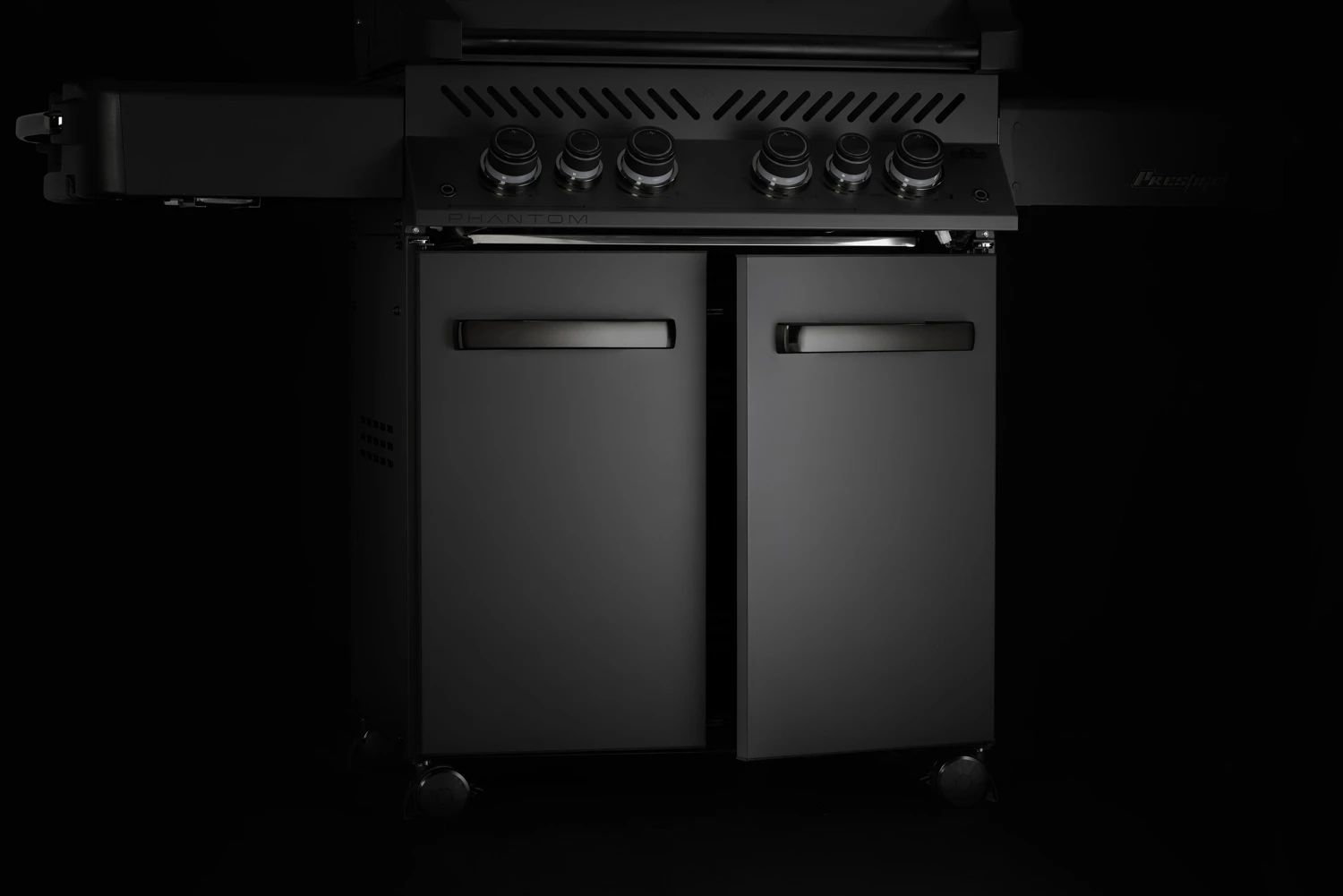 Napoleon Phantom Prestige 500 Gasgrill, Mattschwarz - Modell 2023 12 Napoleon Phantom Prestige 500 Gasgrill, Mattschwarz - Modell 2023 – Bild 12