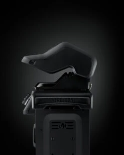 Napoleon Phantom Rogue SE 425 Gasgrill, Mattschwarz Mit Sizzle Zone Und Heckbrenner - Modell 2023 -Angebote Grillgarten Store Napoleon Phantom Rogue RSE425SIBK 1PHM Detail Lid