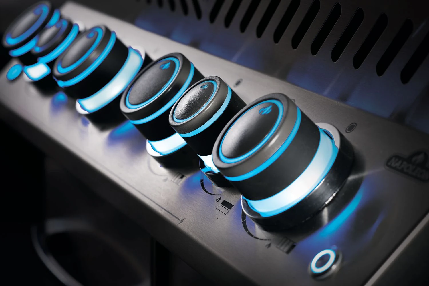 Napoleon Prestige 500 Edelstahl Gasgrill - Mit Safety Glow - X-DEAL Inkl. Grillthermometer, Schneidebrett Und Windschild Für SIZZLE ZONE 9 Napoleon Prestige 500 Edelstahl Gasgrill - Mit Safety Glow - X-DEAL Inkl. Grillthermometer, Schneidebrett Und Windschild Für SIZZLE ZONE – Bild 9