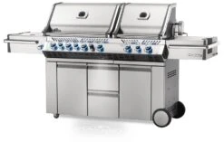 Napoleon Prestige Pro 825-3 Edelstahl Gasgrill Inkl. Drehspieß Und Bodenbeleuchtung + Gratis Napoleon TravelQ PRO285 Kompakt Gasgrill 23 Napoleon Prestige Pro 825-3 Edelstahl Gasgrill Inkl. Drehspieß Und Bodenbeleuchtung + Gratis Napoleon TravelQ PRO285 Kompakt Gasgrill -Angebote Grillgarten Store Napoleon Prestige Pro 825 Gasgrill seitlich