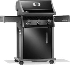 Napoleon Rogue 425 Gasgrill - All Black - Modell 2023 - Inkl. Abdeckhaube Und Grillplatte -Angebote Grillgarten Store Napoleon Rogue R425 Gasgrill All Black seitlich 2