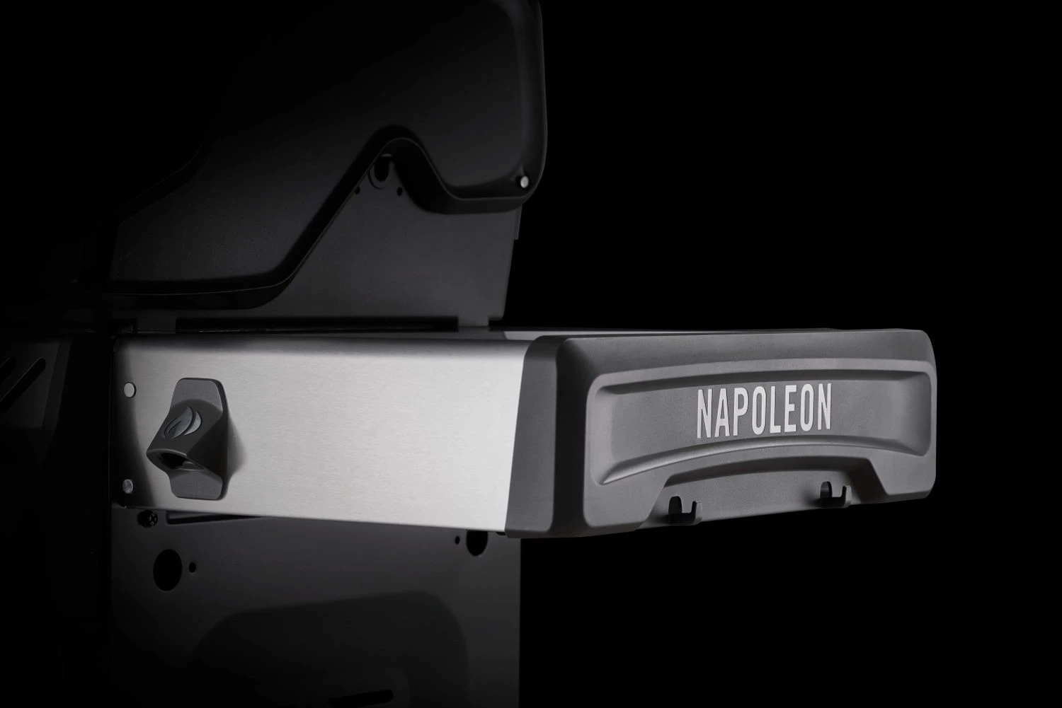 Napoleon Rogue SE 425 Gasgrill, Schwarz Mit Gussrosten - Hero Modell 2023 Inkl. Drehspieß - SMART Deal Inkl. Grillfürst Grill Control 8 Napoleon Rogue SE 425 Gasgrill, Schwarz Mit Gussrosten - Hero Modell 2023 Inkl. Drehspieß - SMART Deal Inkl. Grillfürst Grill Control – Bild 8