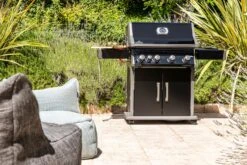 Napoleon Rogue XT 525 Gasgrill - All Black - Mit Sizzle Zone - Modell 2023 28 Napoleon Rogue XT 525 Gasgrill - All Black - Mit Sizzle Zone - Modell 2023 -Angebote Grillgarten Store Napoleon Rogue XT 525 Gasgrill mit Sizzle Zone Lifestyle02