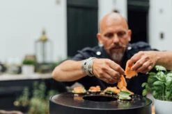 OFYR Tischgrill Tabl'O Mit Gusseisen Grillplatte -Angebote Grillgarten Store Ofyr Feuerplatte Tischgrill Planchagrillen