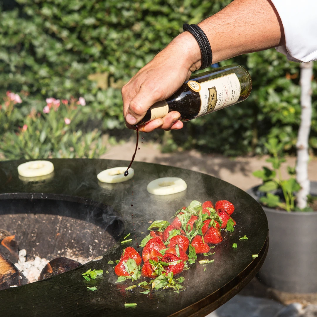 OFYR Grill Feuerplatte Classic Black 85 3 OFYR Grill Feuerplatte Classic Black 85 – Bild 3