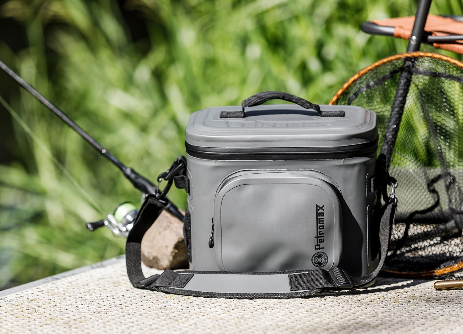 Petromax Kühltasche 8 Liter / Dunkelgrau 4 Petromax Kühltasche 8 Liter / Dunkelgrau – Bild 4