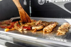 Petromax Plancha / Grillplatte Für Gastisch Ge45 Und Ge90 -Angebote Grillgarten Store Petromax Plancha Gastisch mit Grillgut