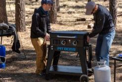 Pit Boss Plancha Grill Ultimate Plancha 2-Brenner - Mit Untergestell -Angebote Grillgarten Store Pit Boss Planchagrill Ultimate Plancha 2 Brenner Kompaktgrill