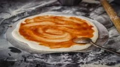 Grillfürst Pizzastein 33 Cm Mit Pizzablech -Angebote Grillgarten Store Pizzablech Teig Tomatensauce