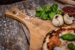 Grillfürst Pizzabrett Bambusholz -Angebote Grillgarten Store Servierbrett Grillfuerst Pizza Mood