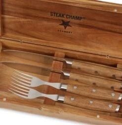 Steak Champ Gourmet Steakbesteck Set: 2 Steakmesser Und 2 Gabeln -Angebote Grillgarten Store Steak Champ Gourmet Messerset Holzbox Aufbewahrung 101059