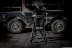 The Bastard Keramikgrill Classic Medium - Complete - Schwarz Glänzend - Modell 2023 -Angebote Grillgarten Store The Bastard Classic Medium Untergestell Seitentischel