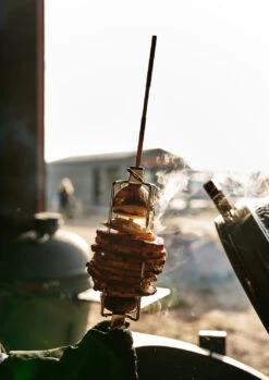 The Bastard Rotisserie & Pizza Set Large Inkl. Drehspieß Und Pizzastein 11 The Bastard Rotisserie & Pizza Set Large Inkl. Drehspieß Und Pizzastein -Angebote Grillgarten Store The Bastard Drehspiess BB507