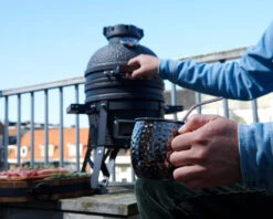 The Bastard Keramikgrill Urban Small - Schwarz Matt - Modell 2023 20 The Bastard Keramikgrill Urban Small - Schwarz Matt - Modell 2023 -Angebote Grillgarten Store The Bastard Urban Small Keramikgrill Campinggrill