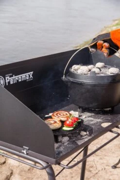 Petromax Feuertopf Tisch Fe90 (groß) 11 Petromax Feuertopf Tisch Fe90 (groß) -Angebote Grillgarten Store petromax feuertopf tisch grillen fe90