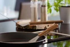 Petromax Flexibler Pfannen- Und Grillwender (Kurzgriff) -Angebote Grillgarten Store petromax grillwender einsatz flex1