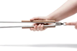 Petromax Grill- Und Kohlenzange (klein) 41 Cm 5 Petromax Grill- Und Kohlenzange (klein) 41 Cm -Angebote Grillgarten Store petromax grillzange kohlenzange verriegelung za1