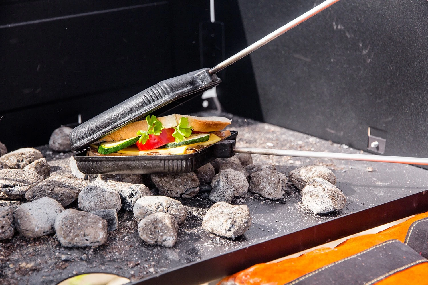 Petromax Sandwicheisen Lang 8 Petromax Sandwicheisen Lang – Bild 8